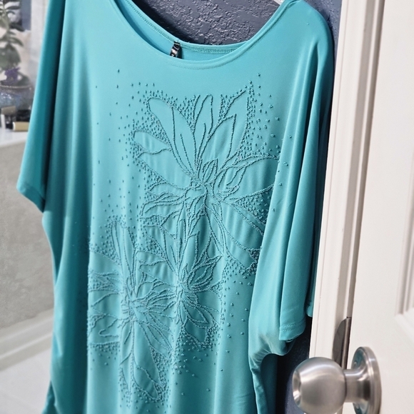 Bleeder & McDougal Teal Short Sleeve Blouse  Sequince Beaded Floral Design. XL - Picture 4 of 8